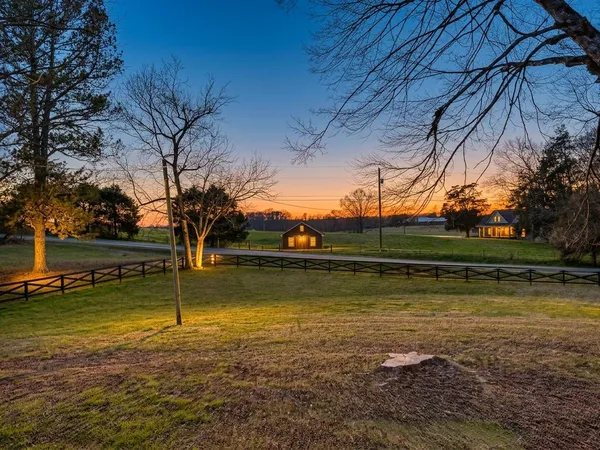 $284,900 | 595 Kemp Road, LaFayette, GA 30728