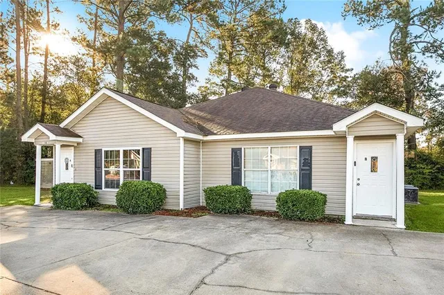 $824,500 | 11581 Ami Lane, Hammond, LA 70401