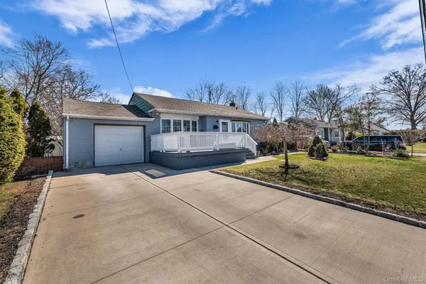 $625,000 | 147 Front Avenue, Brentwood, NY 11717
