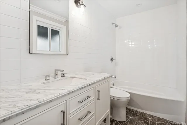 $999,000 | 315 Mc Kinley Terrace, Centerport, NY 11721