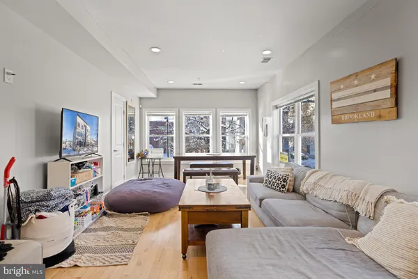 $2,995 | 3205 7th Street Northeast, Unit 3, Washington, DC 20017