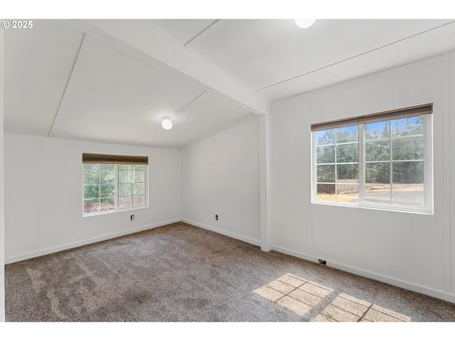 a view interior of a house and an empty room