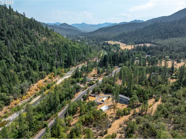 $495,000 | 3461 West Evans Creek Road, Rogue River, OR 97537