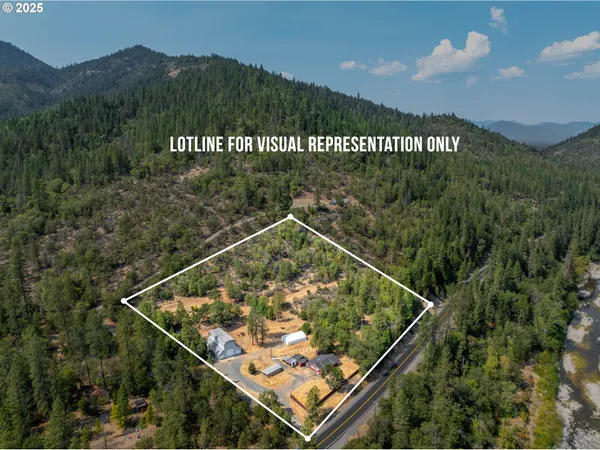 $495,000 | 3461 West Evans Creek Road, Rogue River, OR 97537