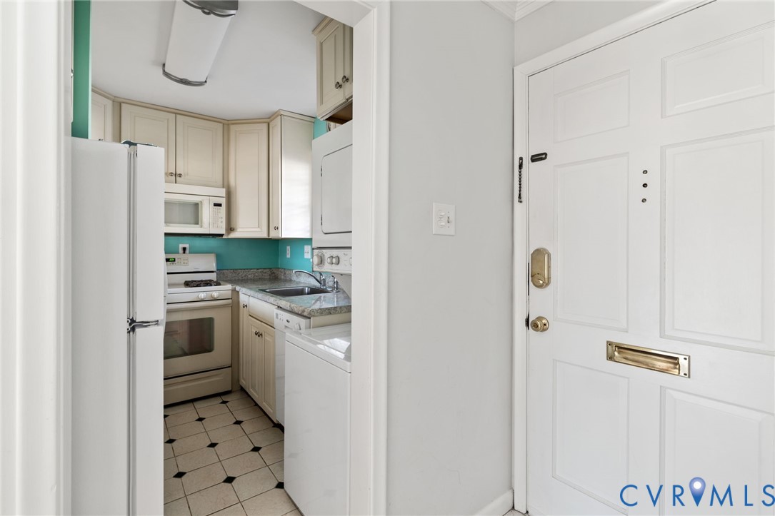 9105 Derbyshire Road, Unit B Henrico, VA 23229 - Photo 11 of 17