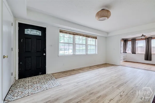 $1,950 | 17 Summit Drive, Savannah, GA 31406