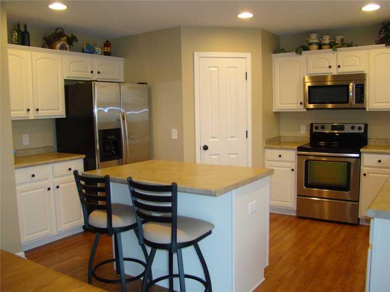 5668 Yorktown Road Plainfield, IN 46168 - Photo 8 of 21 Gallery Image 8