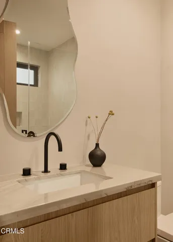 $18,995 | 11638 Kling Street, Los Angeles, CA 91602