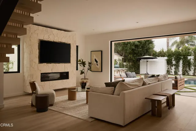 $18,995 | 11638 Kling Street, Los Angeles, CA 91602