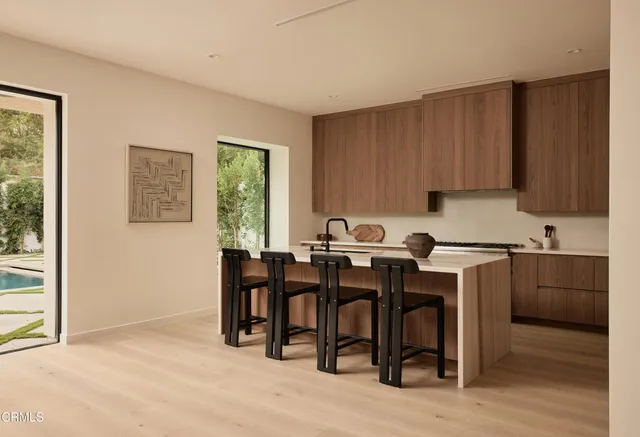 $18,995 | 11638 Kling Street, Los Angeles, CA 91602