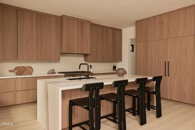 $18,995 | 11638 Kling Street, Los Angeles, CA 91602