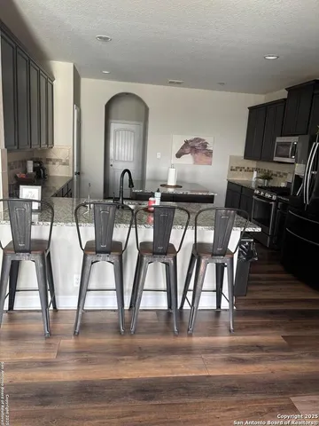 $2,600 | 21943 Akin Bayou, San Antonio, TX 78261