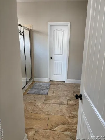 $2,600 | 21943 Akin Bayou, San Antonio, TX 78261