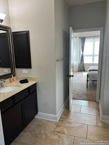 $2,600 | 21943 Akin Bayou, San Antonio, TX 78261