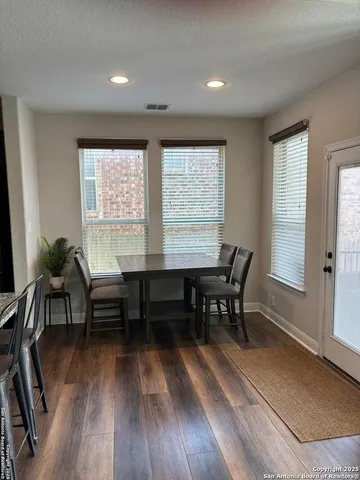 $2,600 | 21943 Akin Bayou, San Antonio, TX 78261