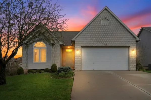 $365,000 | 11236 North Randolph Avenue, Kansas City, MO 64157