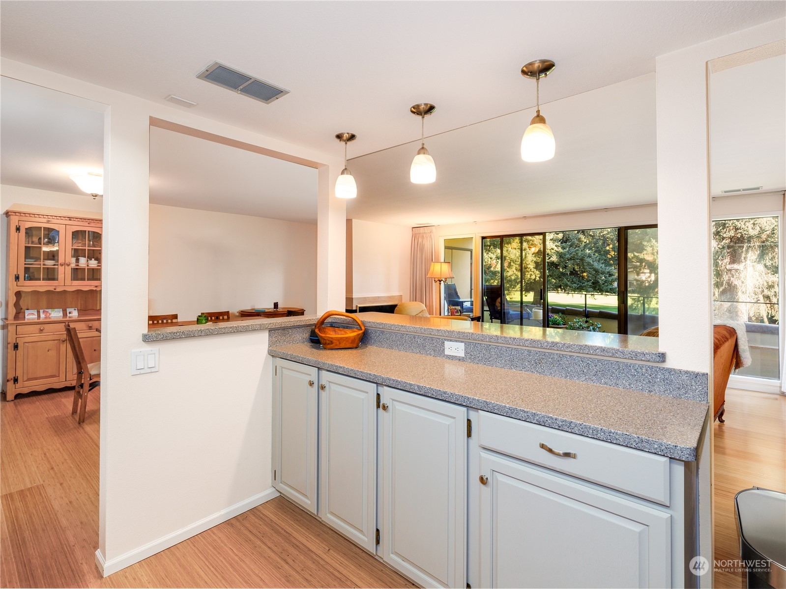 16929 Inglewood Road Northeast, Unit 203 Kenmore, WA 98028 - Photo 25 of 39