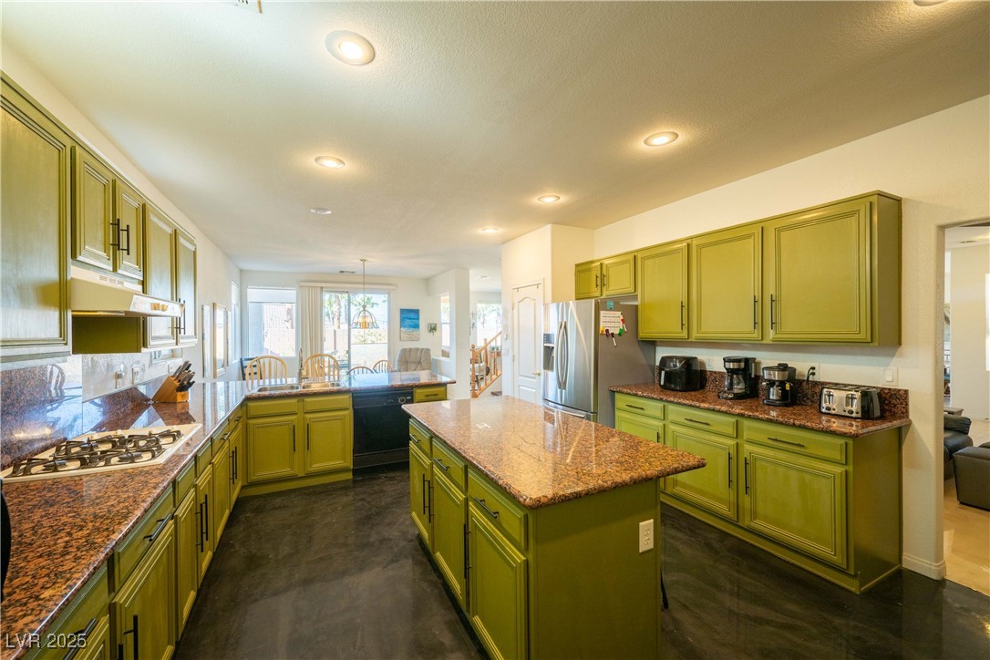 359 Hoskins Court Henderson, NV 89012 - Photo 11 of 85