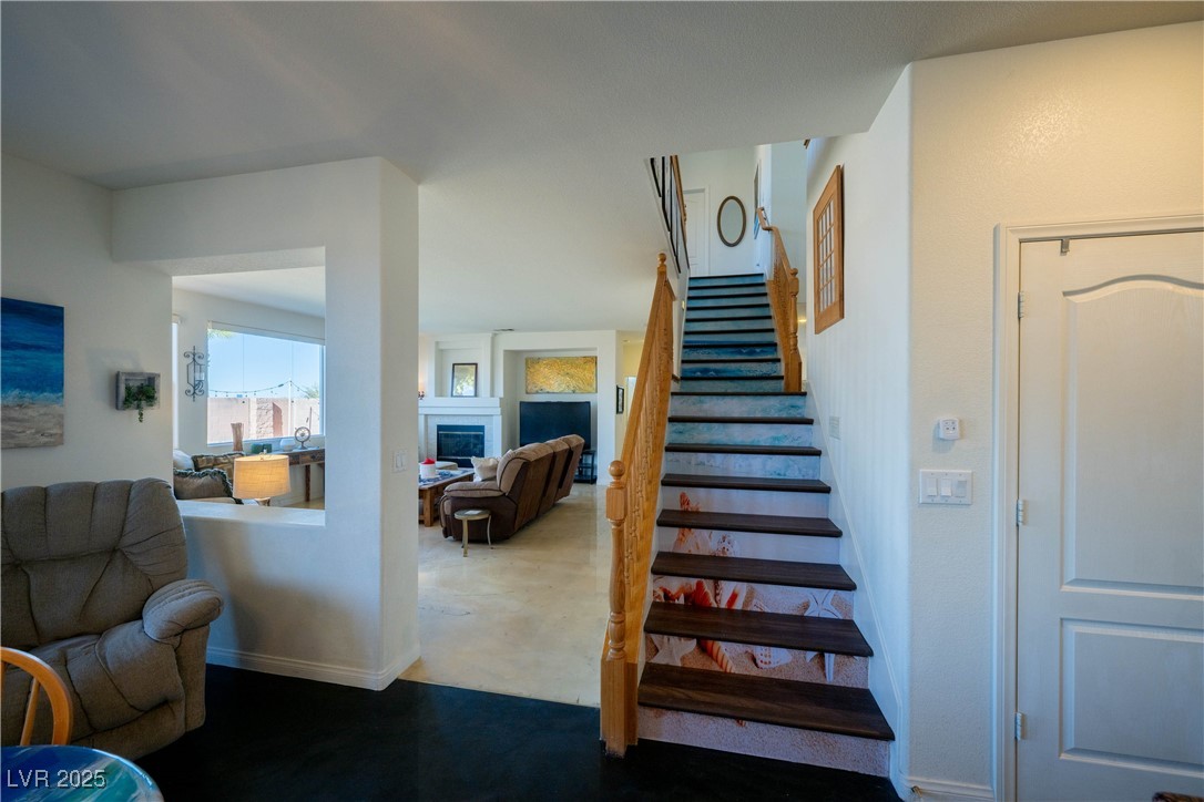 359 Hoskins Court Henderson, NV 89012 - Photo 17 of 85