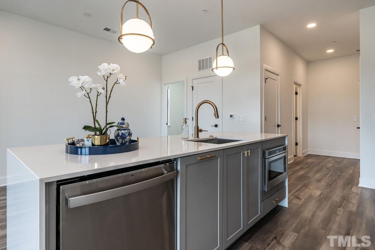615 Daniels Street, Unit 318 Raleigh, NC 27605 - Photo 12 of 26