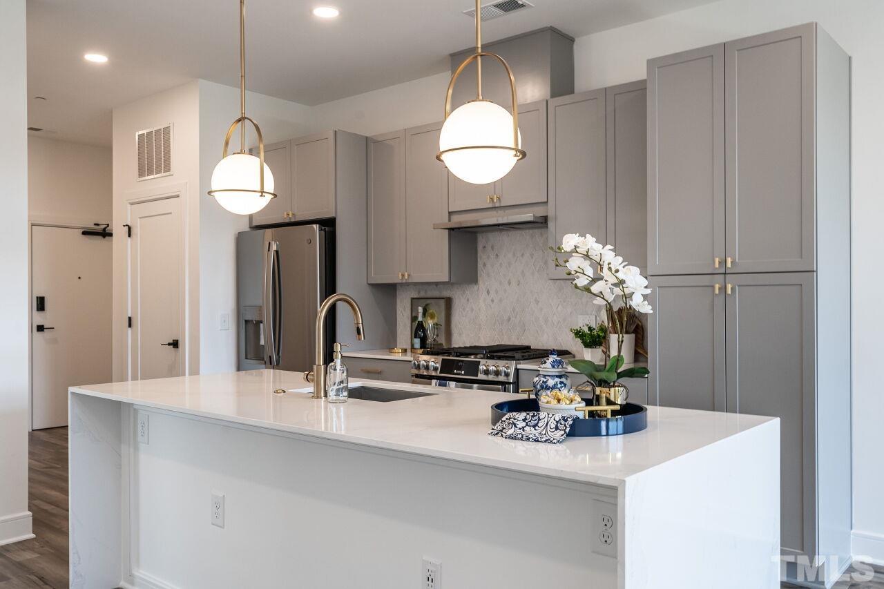 615 Daniels Street, Unit 318 Raleigh, NC 27605 - Photo 7 of 26