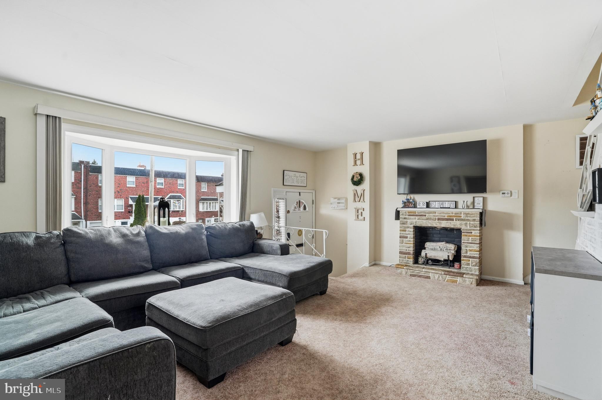 12612 Richton Road Philadelphia, PA 19154 - Photo 4 of 37 Gallery Image 4