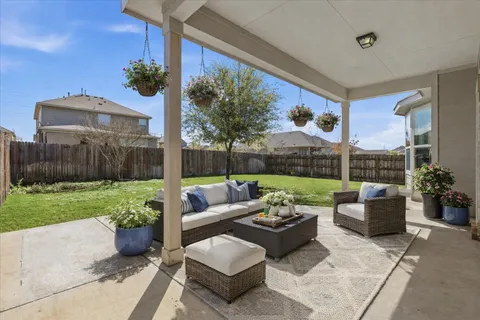 $348,500 | 120 Cyril Drive, Hutto, TX 78634