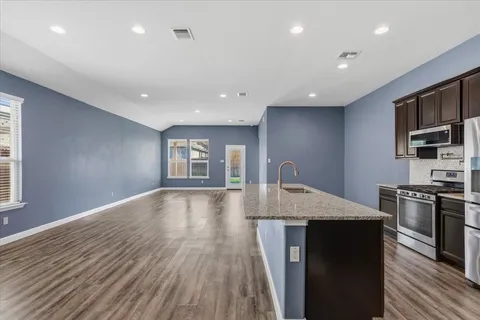 $348,500 | 120 Cyril Drive, Hutto, TX 78634