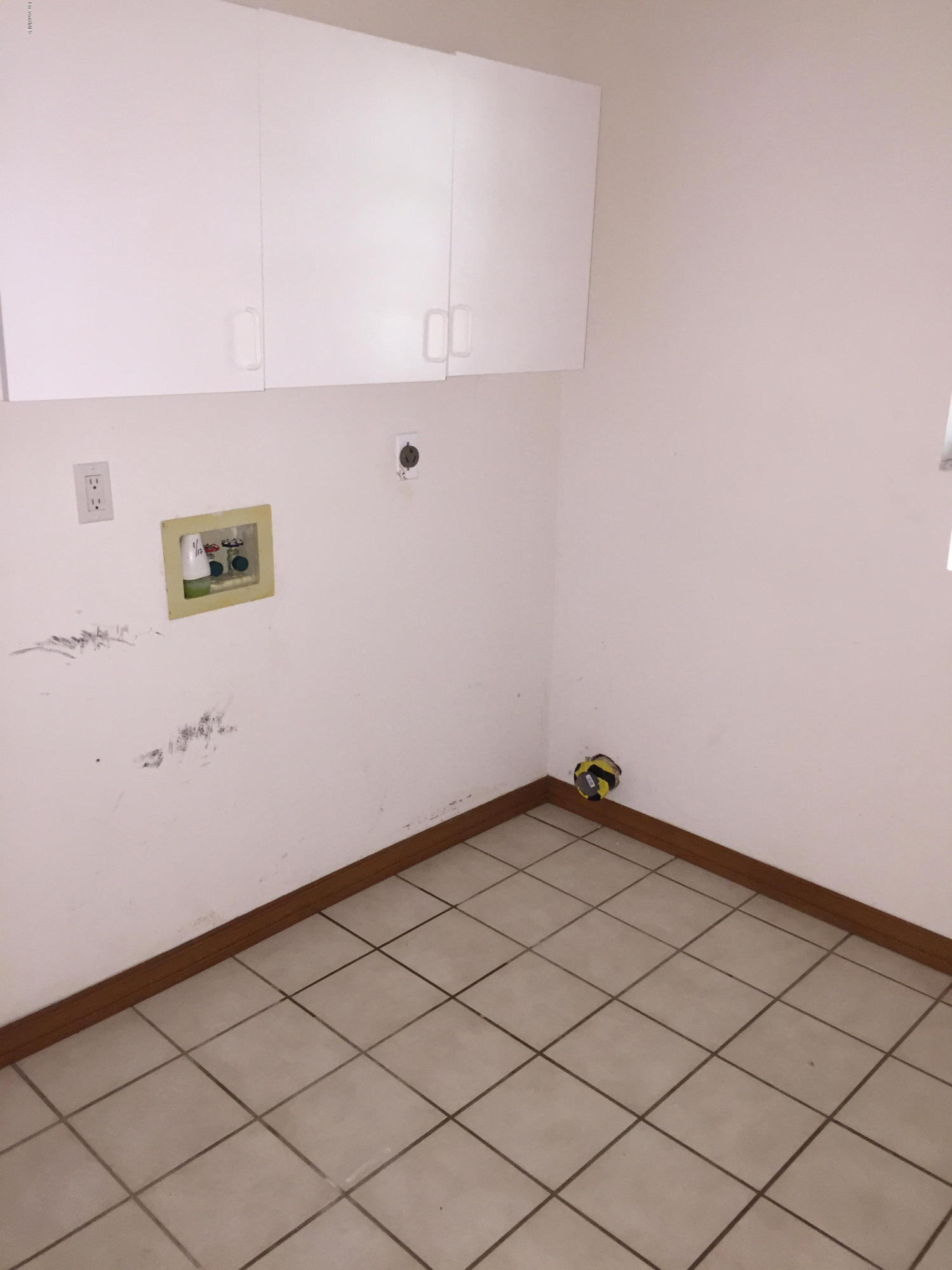 2880 Pomello Road Malabar, FL 32950 - Photo 17 of 20 Laundry Room