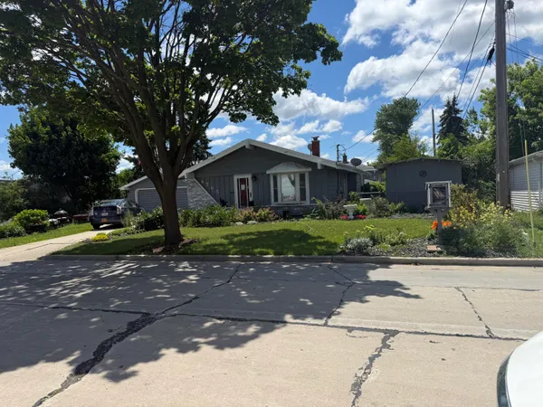 $250,000 | 4765 North 117th Street, Wauwatosa, WI 53225