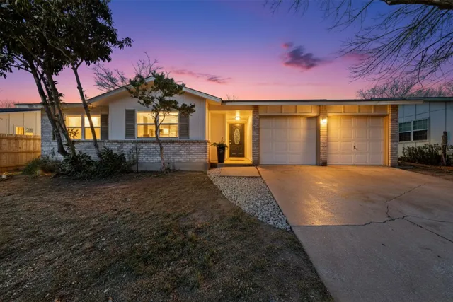 $2,175 | 7200 Barnsdale Way, Austin, TX 78745