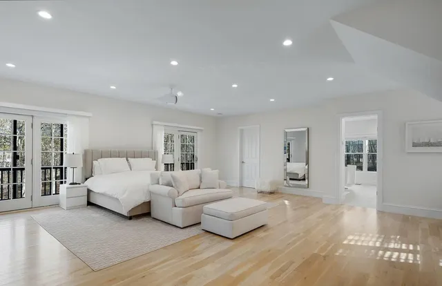 $5,850,000 | 421 Edge Of Woods Road, Southampton, NY 11968