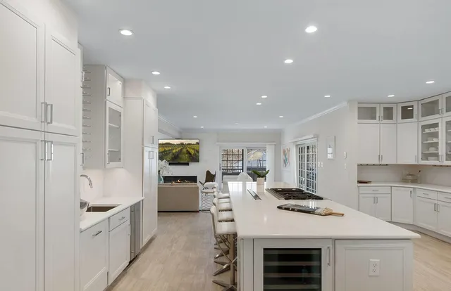 $5,850,000 | 421 Edge Of Woods Road, Southampton, NY 11968