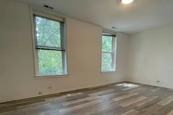 $4,095 | 1844 West Henderson Street, Unit SFH, Chicago, IL 60657