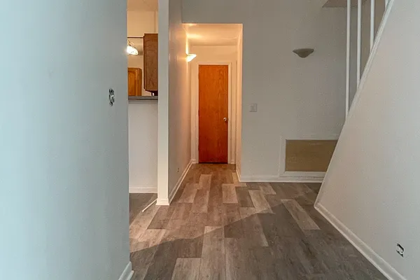 $4,095 | 1844 West Henderson Street, Unit SFH, Chicago, IL 60657