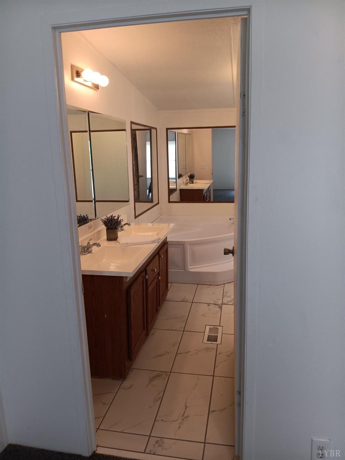 212 Bruner Ridge Road Monroe, VA 24574 - Photo 17 of 51 Gallery Image 17