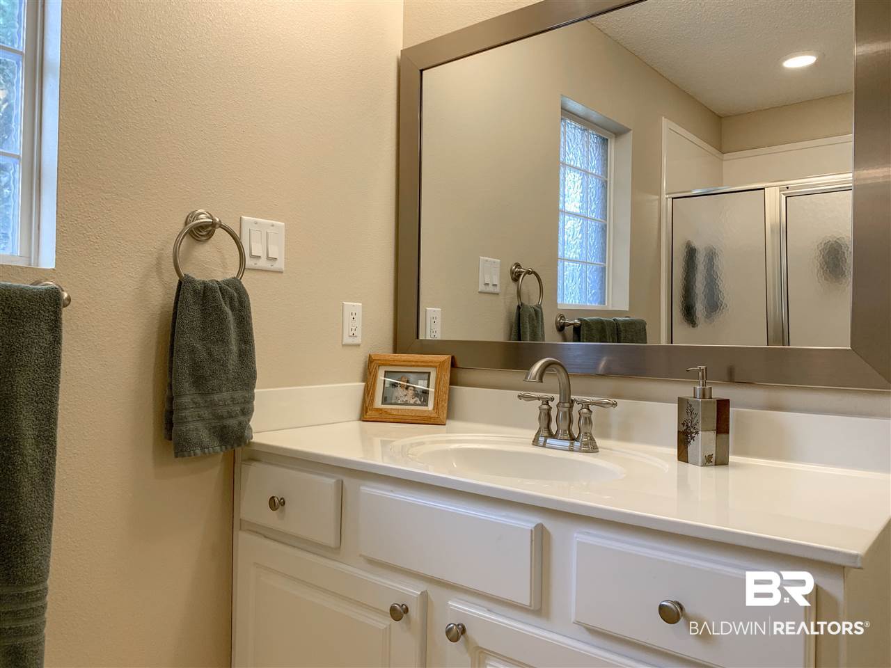 27724 Oakachoy Loop Daphne, AL 36526 - Photo 22 of 40 Master Bath