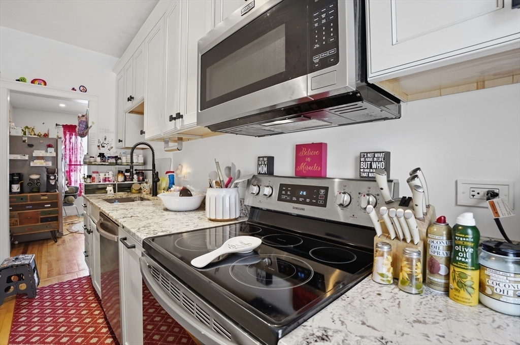 24 Ingleside Avenue Worcester, MA 01604 - Photo 11 of 39