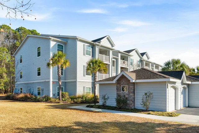 $350,000 | 1300 Park W Boulevard, Unit 805, Mount Pleasant, SC 29466