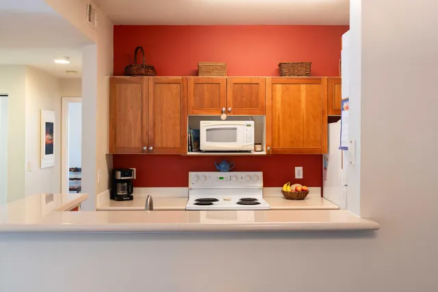 $350,000 | 1300 Park W Boulevard, Unit 805, Mount Pleasant, SC 29466