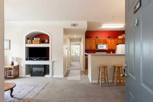 $350,000 | 1300 Park W Boulevard, Unit 805, Mount Pleasant, SC 29466