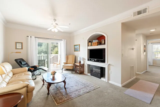 $350,000 | 1300 Park W Boulevard, Unit 805, Mount Pleasant, SC 29466