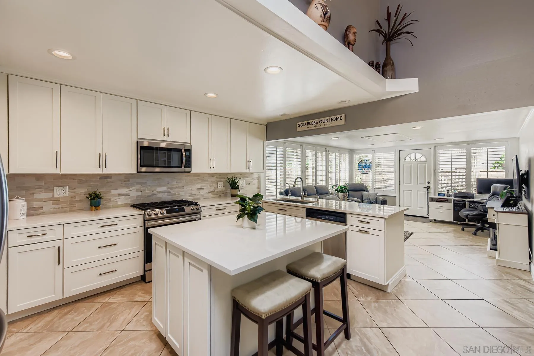 12450 Robison Boulevard Poway, CA 92064 - Photo 5 of 32