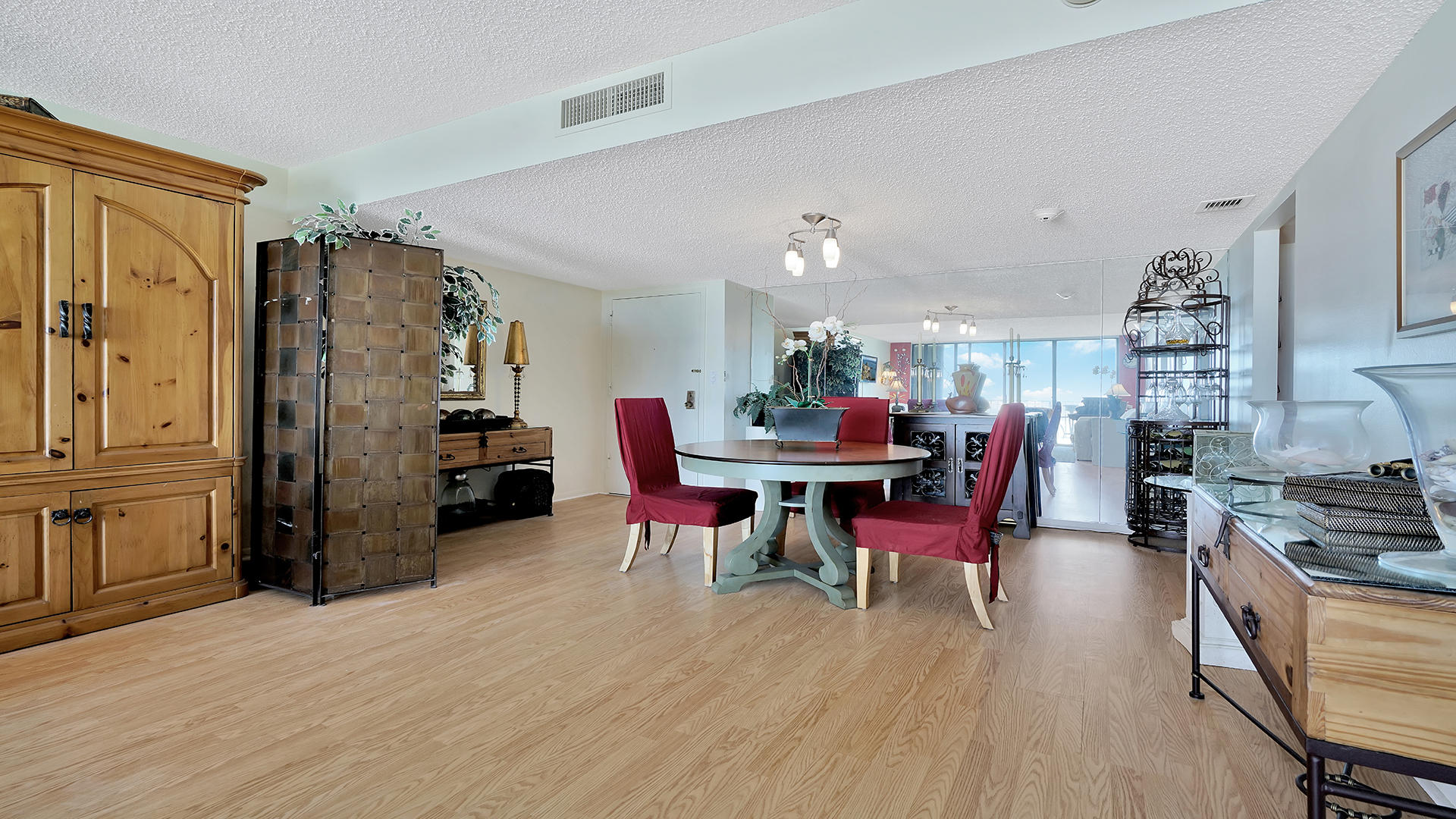 3800 Washington Road, Unit 809 West Palm Beach, FL 33405 - Photo 15 of 29 Dining Area (1)