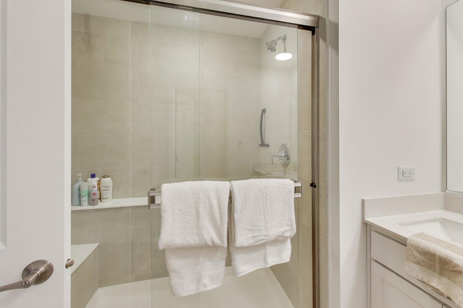 1406 Neubauer Circle, Unit 1904 Lindenhurst, IL 60046 - Photo 18 of 28