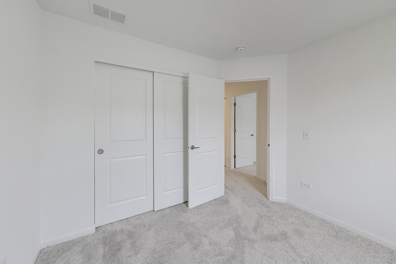 1406 Neubauer Circle, Unit 1904 Lindenhurst, IL 60046 - Photo 20 of 28