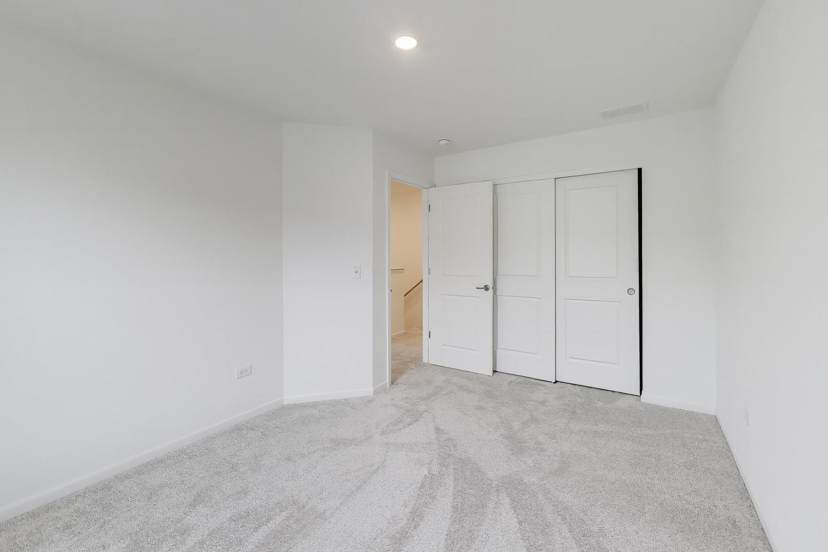 1406 Neubauer Circle, Unit 1904 Lindenhurst, IL 60046 - Photo 22 of 28