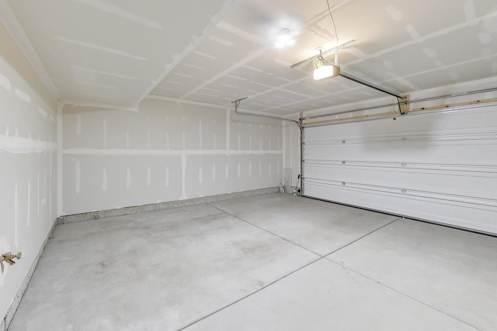 1406 Neubauer Circle, Unit 1904 Lindenhurst, IL 60046 - Photo 27 of 28