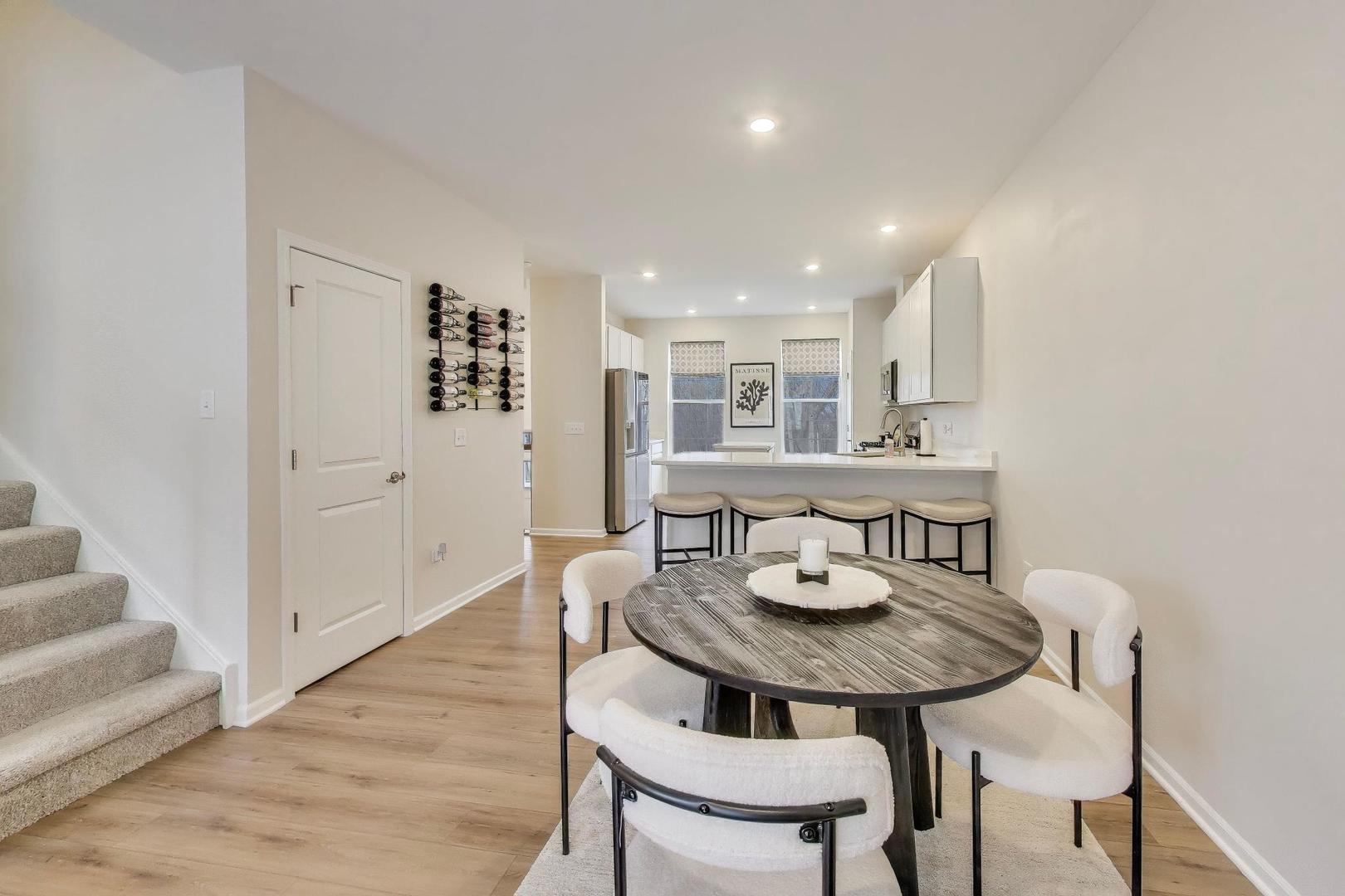 1406 Neubauer Circle, Unit 1904 Lindenhurst, IL 60046 - Photo 6 of 28