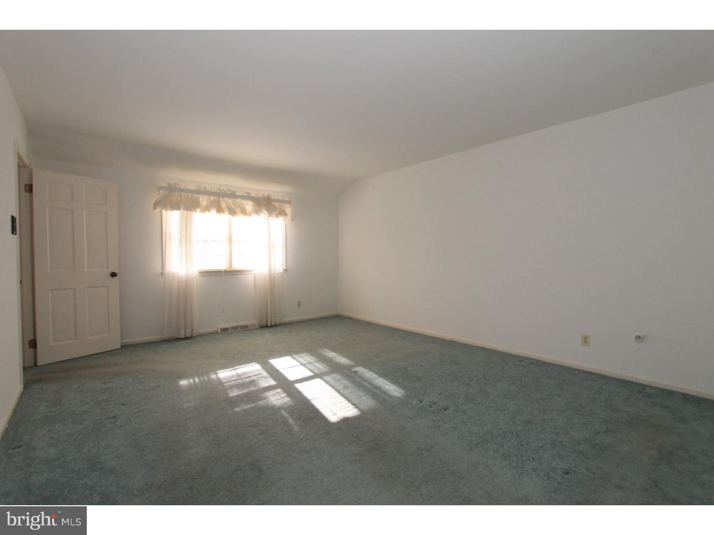 489 Rocksville Road Holland, PA 18966 - Photo 14 of 22 Bedroom - Main